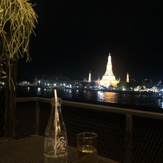 방콕 롱티안BKK, 왓아룬 야경을 볼 수 있는 루프탑 식당