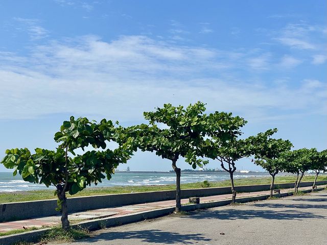 從旭日東昇☀到夕陽如丹🌇～高雄彌陀🗺『彌陀海邊』🌊