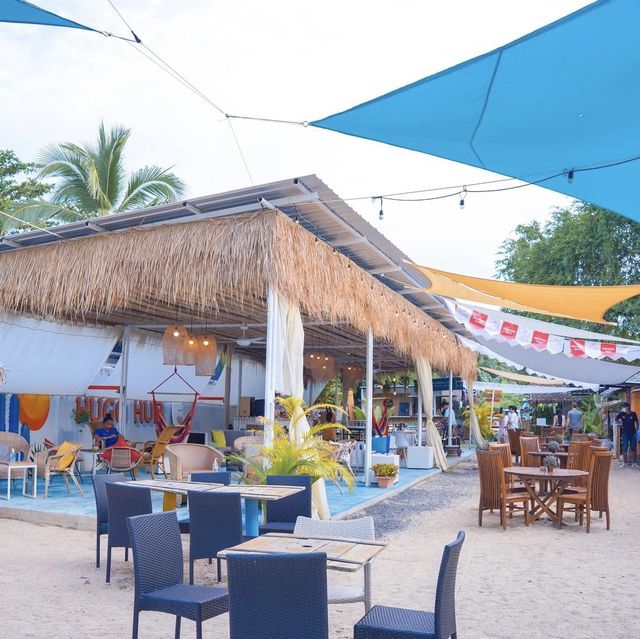 Hugo Hub Phuket เป็นร้าน สไตล์ funky bali style 