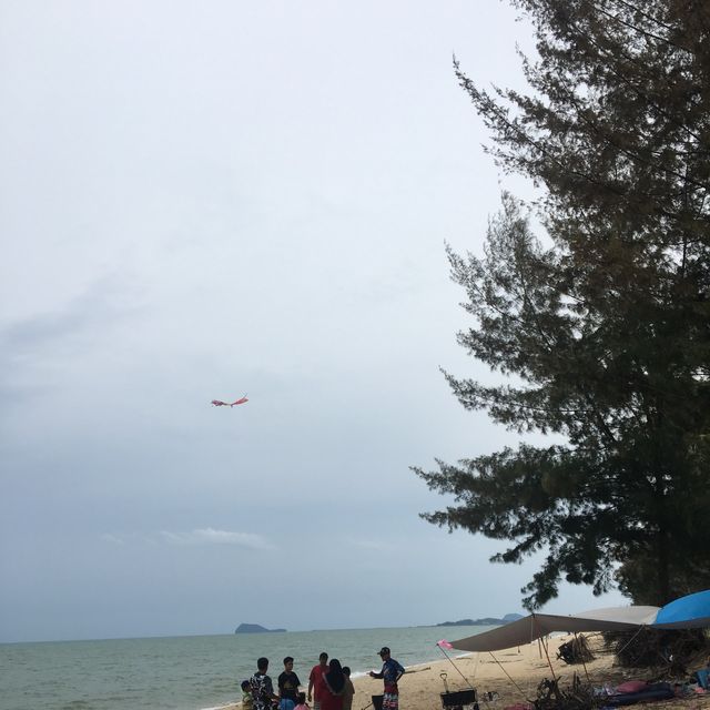 Beach of Whispering Breeze!