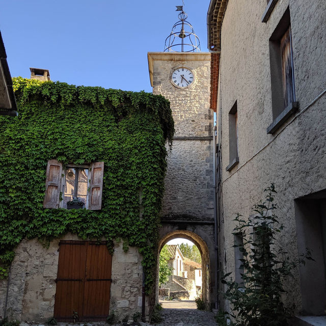 The village of Lurs 