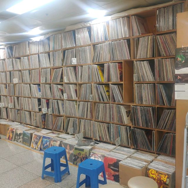 외국인들이 무조건 방문한다는 명동을 가보자
