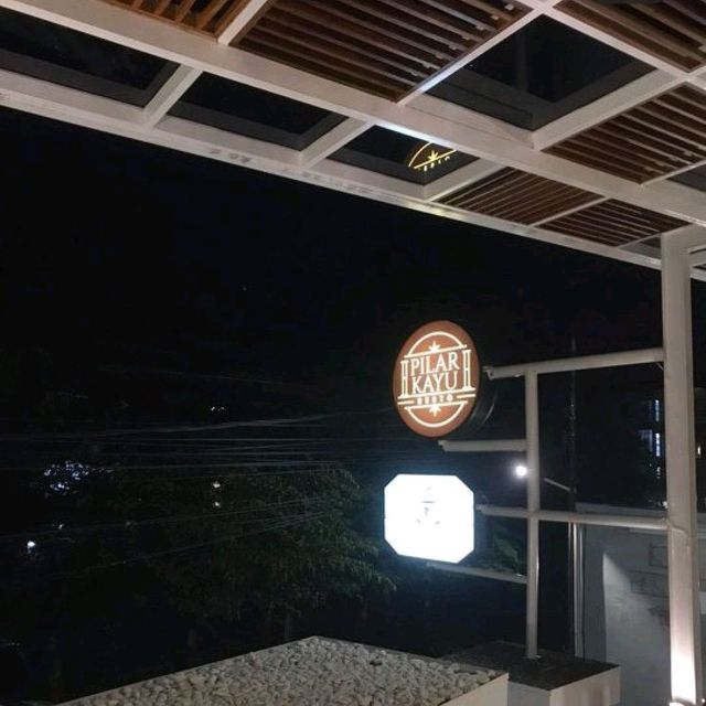 Pilar Kayu Resto