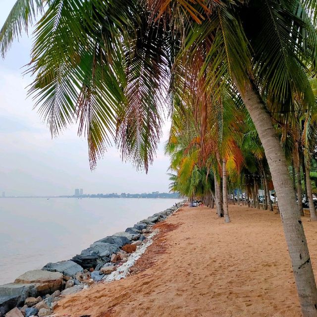 หาดบางเสร่ ยามเย็น