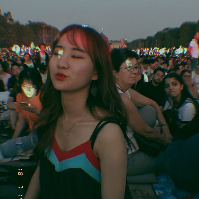 에펠탑 불꽃놀이를 볼 수 있는 피크닉 명소, 샹드마르스 공원