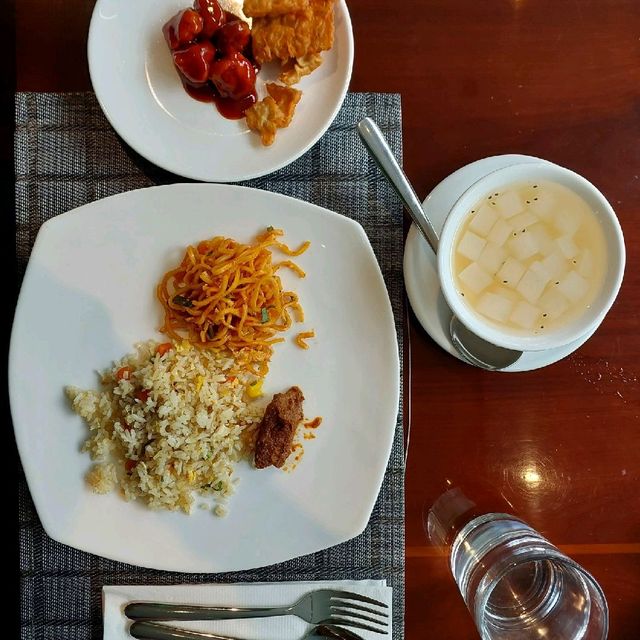 Lunch Buffet at 'The Cafe', Cambridge Hotel
