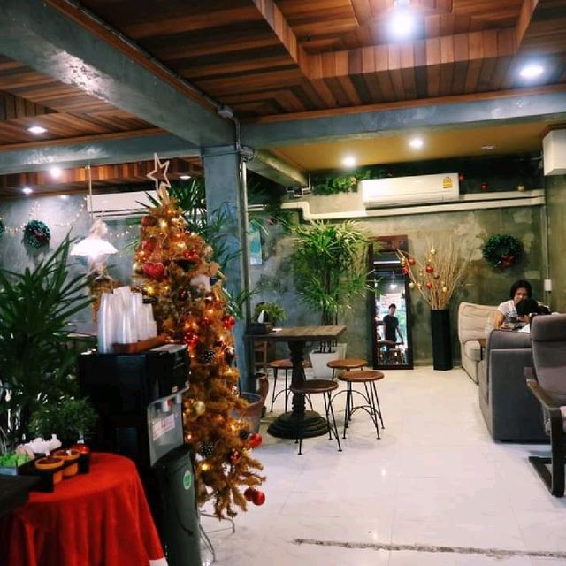 เถียงนา ร้านกาแฟกับขนมสุดปัง ที่ห้ามพลาด