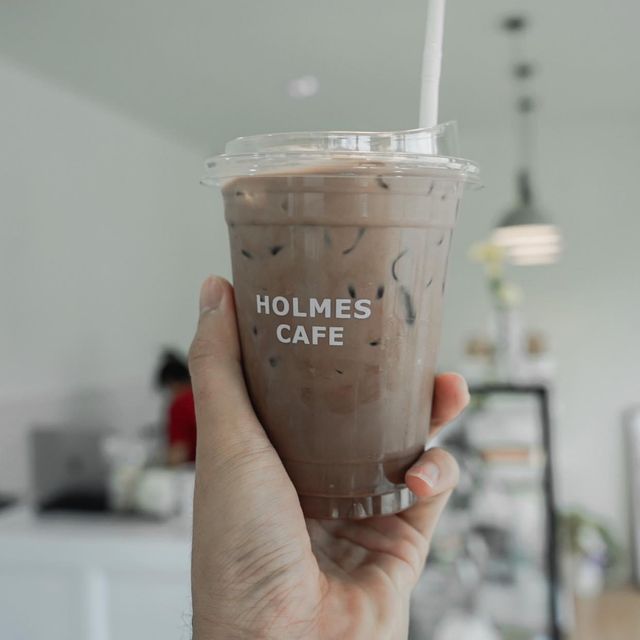Holmes cafe