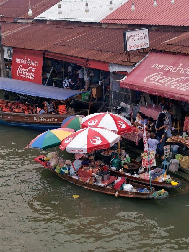 ตลาดน้ำอัมพวา