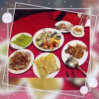 終於吃到傳說中的霸王櫻桃鴨🥳