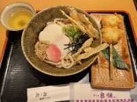 京都　嵐山で1番人気で1番並んでるゆばチーズ屋さん🐷