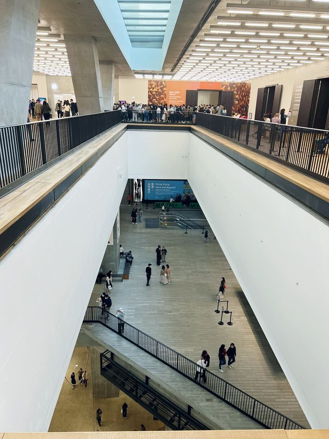 👣 走訪M+探索文化展覽 👨‍🎨