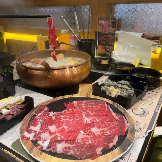 人氣台式火鍋吃到飽！
