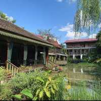 สิบสองหน่วยตัด ร้านอาหาร คาเฟ่ และที่พัก 