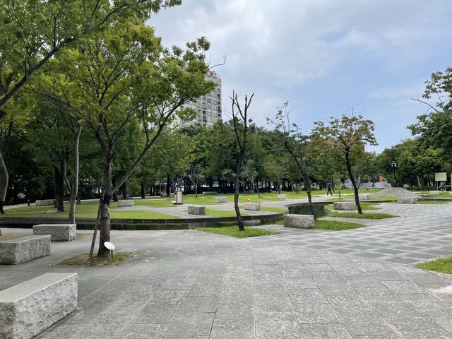 原來板橋就可以拍天空之境滑輪廣場很好逛