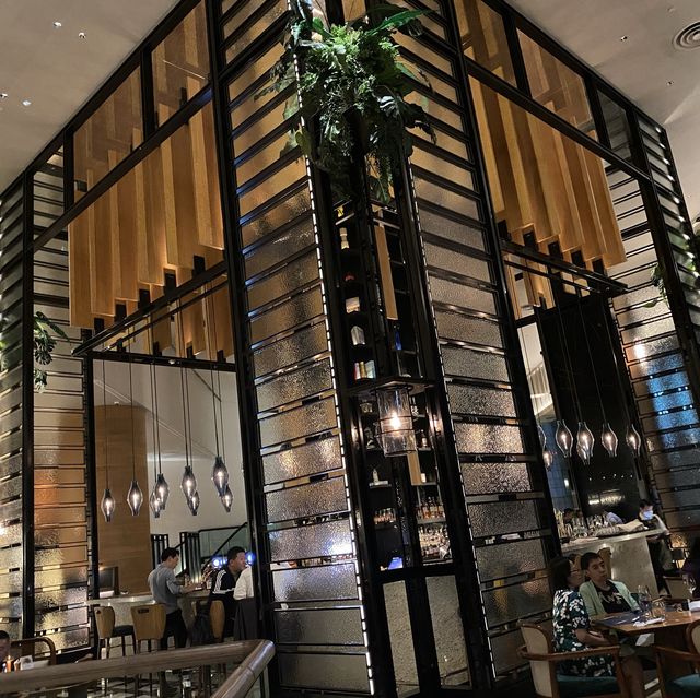 高質西餐廳 Mirage Bar & Restaurant｜萬麗海景酒店