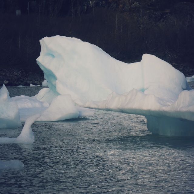 Amazing Glacier 