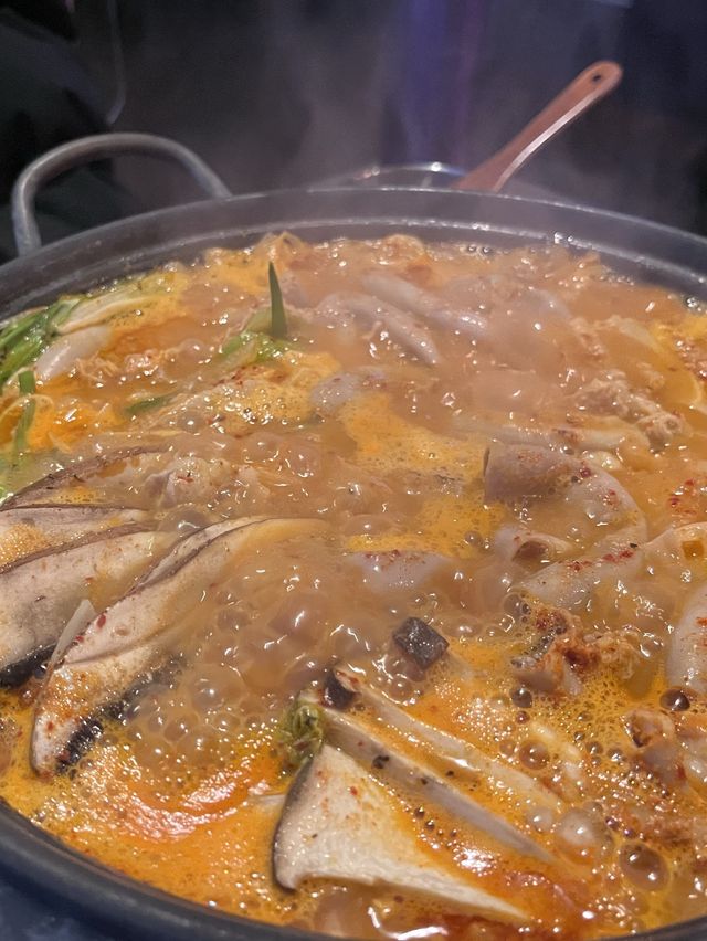 따끈한 국물이 땡기는 날엔 곱창전골 먹으러 밴쿠버 다운타운 한국음식점 고수🥘