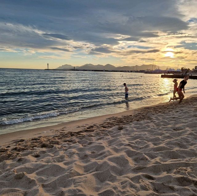 Promenade in Cannes, France 🇫🇷 