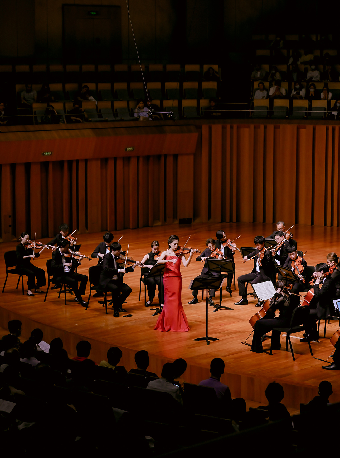 「風起好揚帆」慶祝建國75週年—香港絃樂團內地巡演｜音樂會 | 青島大劇院音樂廳