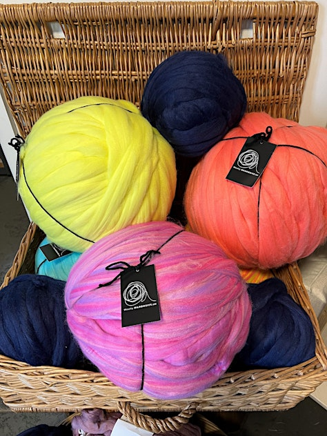 Chunky Arm Knitting Workshop | Bicester Candles & Crafts