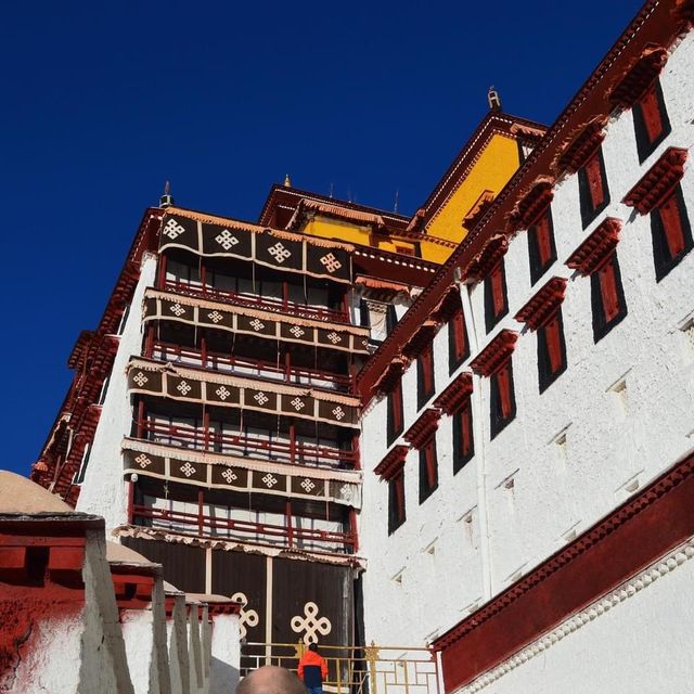 Potala Palace - Lhasa - Tibet