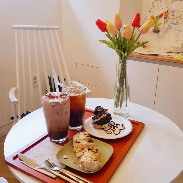 [오후애] 다쿠아즈가 맛있는 포항 영일대 오션뷰 카페
