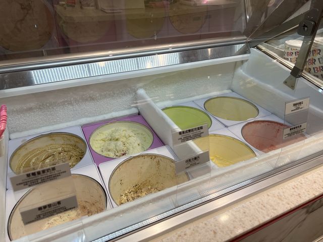 台北微風超市，好多異國料理及極品的食材都在這裡