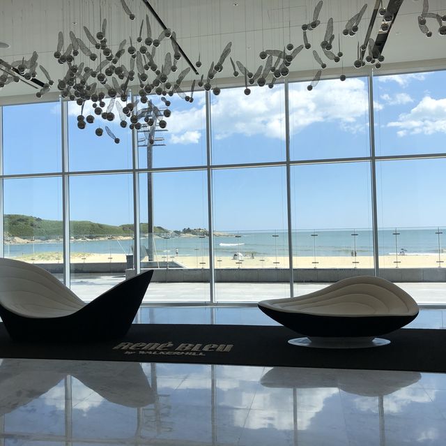 바다가 눈앞에 르네블루호텔
