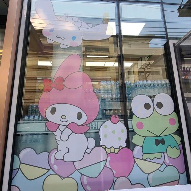 7 Eleven with Sanrio characters decoration