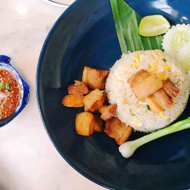 อู่ข้าว - U-Khao Restaurant & Cafe