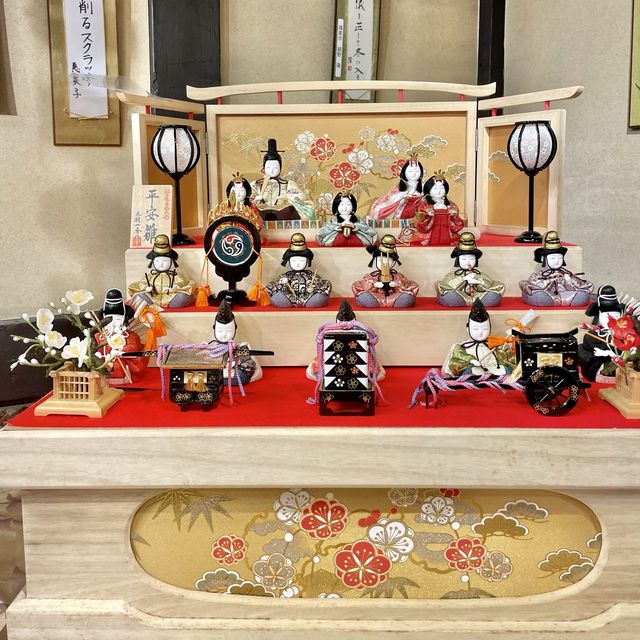 つまみ細工飾りとおひなさま
