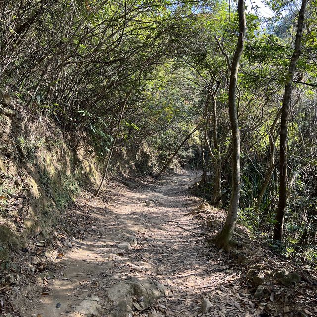 簡單輕鬆30分鐘郊遊路線 - 紅香爐峰 🧡