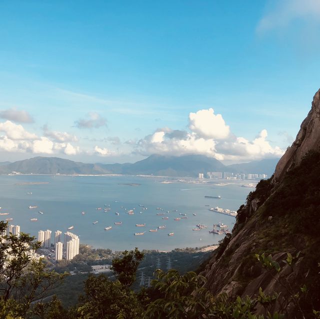 春季旅行可以挑戰香港三尖