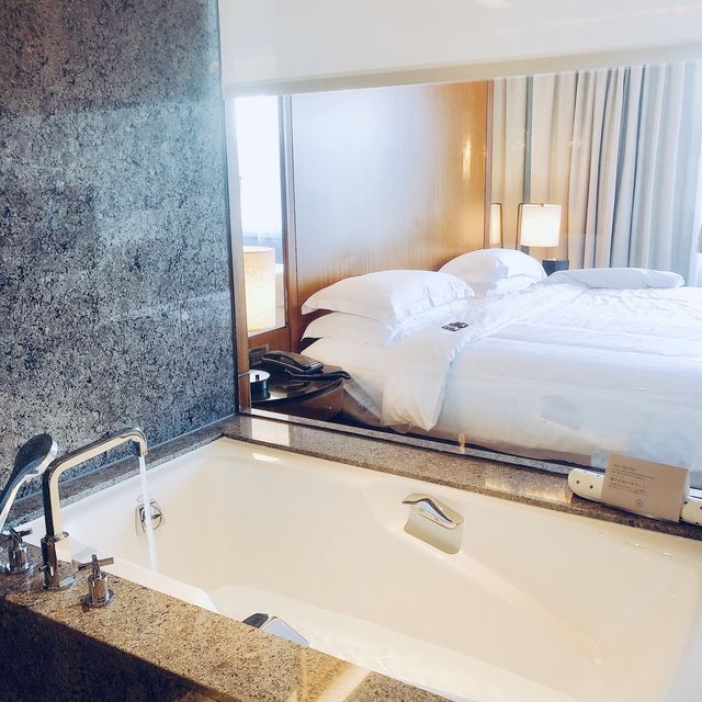 ㄧ趟下就可以沉睡的大床🛏️台北喜來登大飯店·五星級的享受🌟