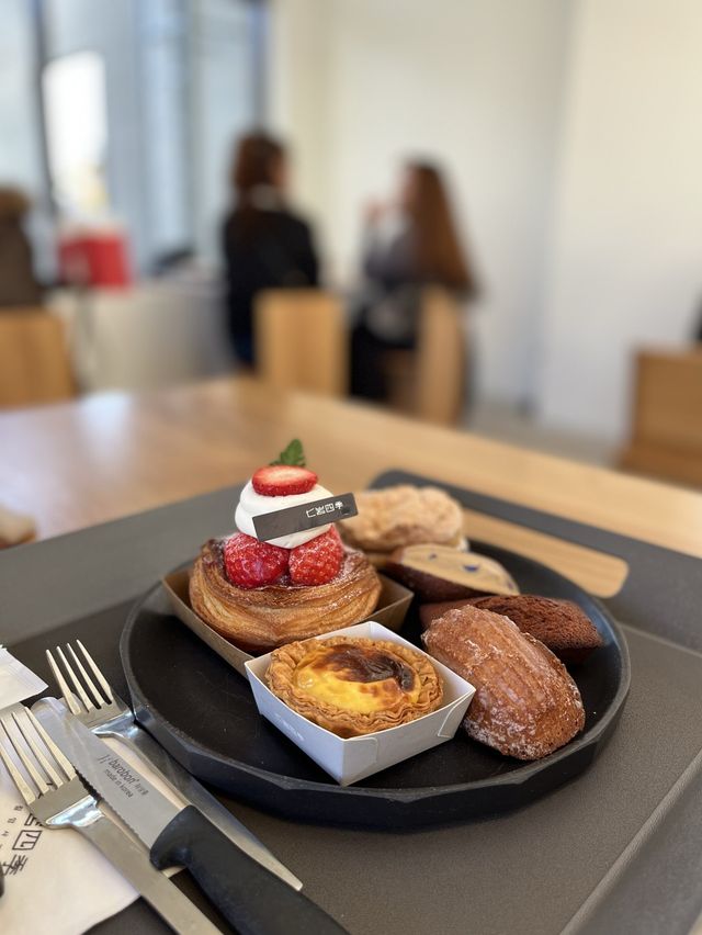 칠암사계, 맛부터 뷰까지 완벽한 기장 대형카페🥐