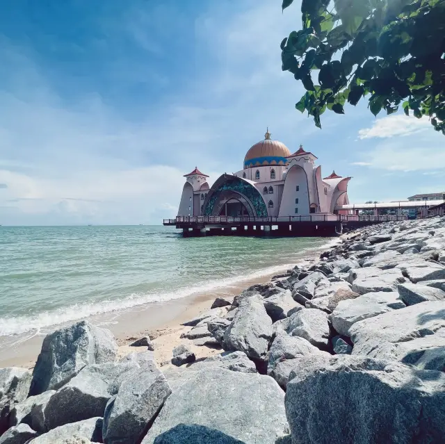 Stunning Floating Mosque!!