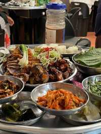 < 강남 맛집 > 상다리 부러지는 기가맥힌 한상 조합, 완미족발 🍖
