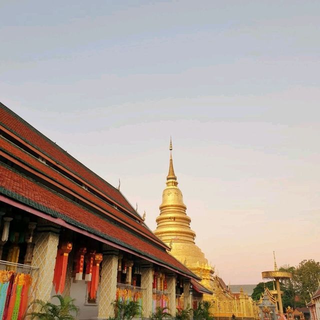 พระธาตุของคนเกิดปีระกา