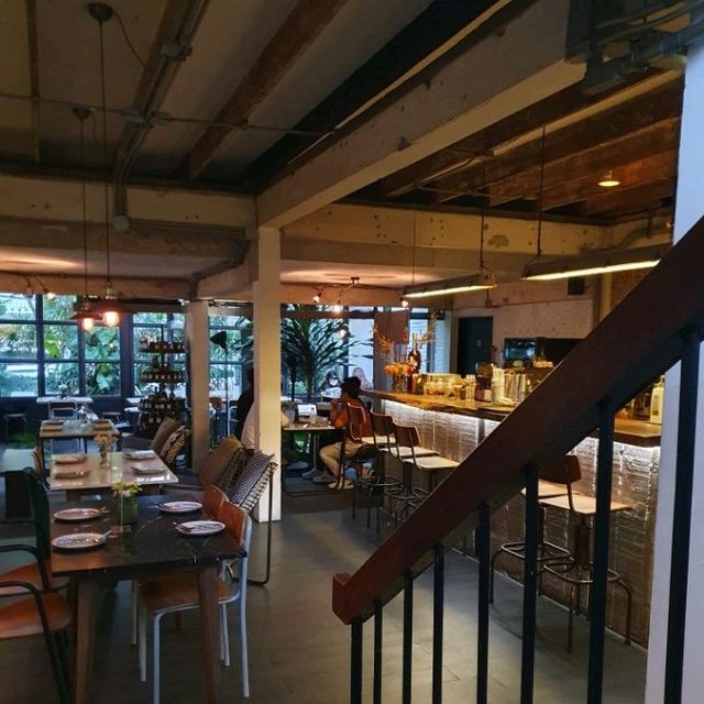 푸른 녹음이 아름다운 카페 '비터맨'🌳