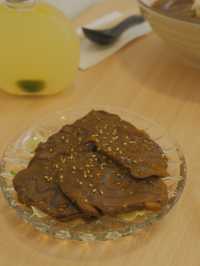 零澱粉質的龍蝦蒟蒻麵，牛腱和醉雞卷都出色 