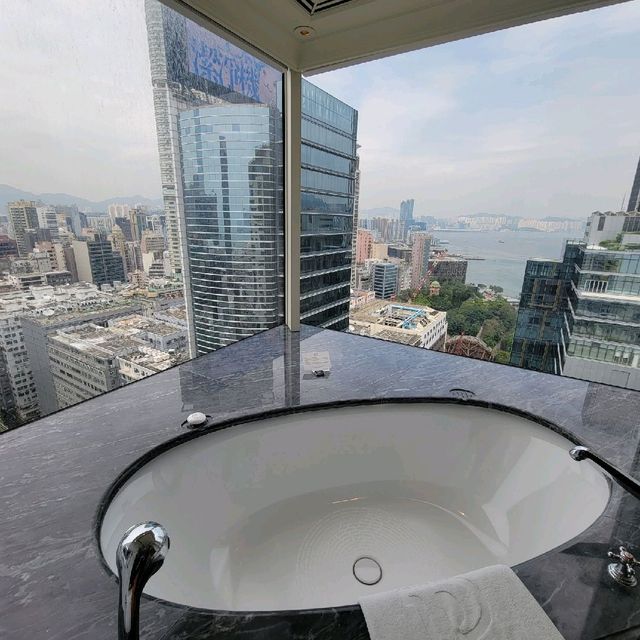 前所未有既跳樓優惠：半島酒店