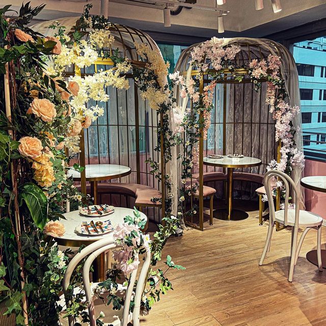 愛心花系共融Cafe