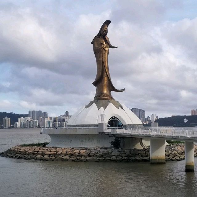 葡萄牙人建做的大型觀音像