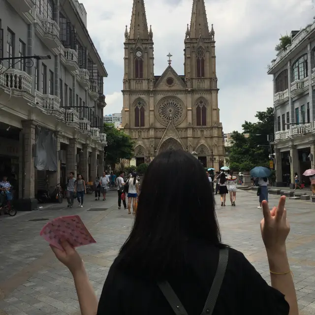 ต้องห้ามพลาด! ถนนคนเดิน Beijing road ของกินเยอะมาก