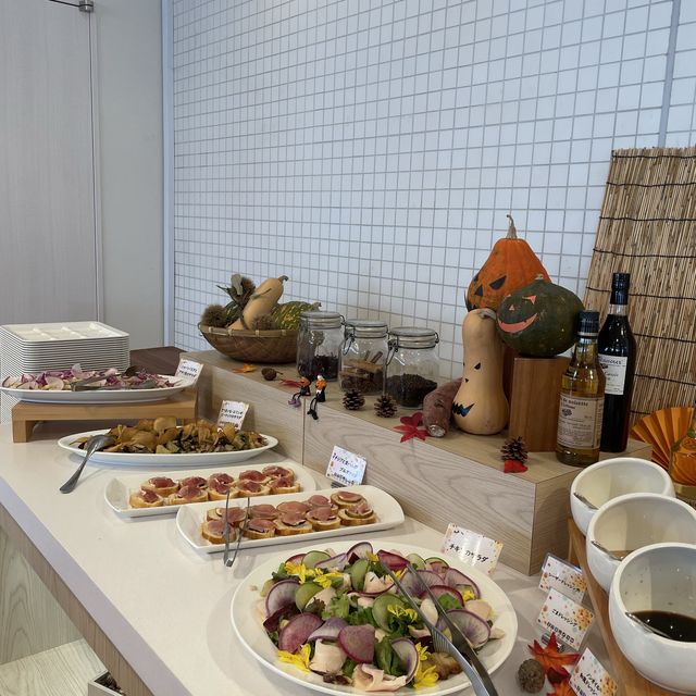 【福岡】福岡タワーを眺めながらお得なビュッフェランチ