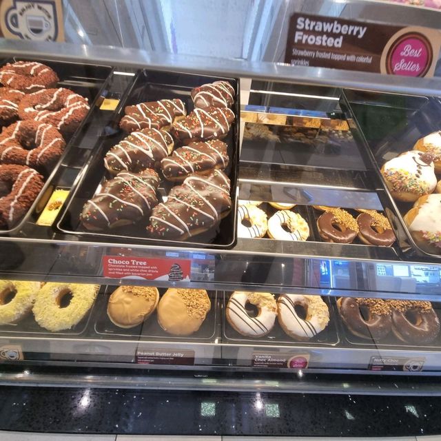 Mr.HaPpY at Dunkin
