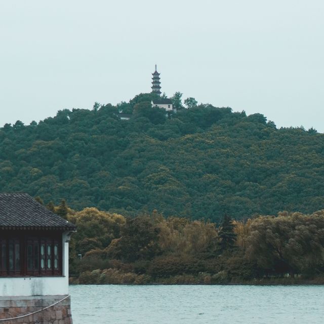 The floating temple on Shihu lake Suzhou!