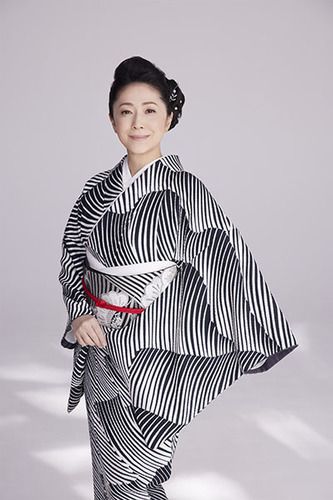 石川さゆり クリスマスディナー&コンサートのチケット(千葉市・2024/12/18(水)) | ホテルニューオータニ(幕張)鶴の間(2階 宴会場)