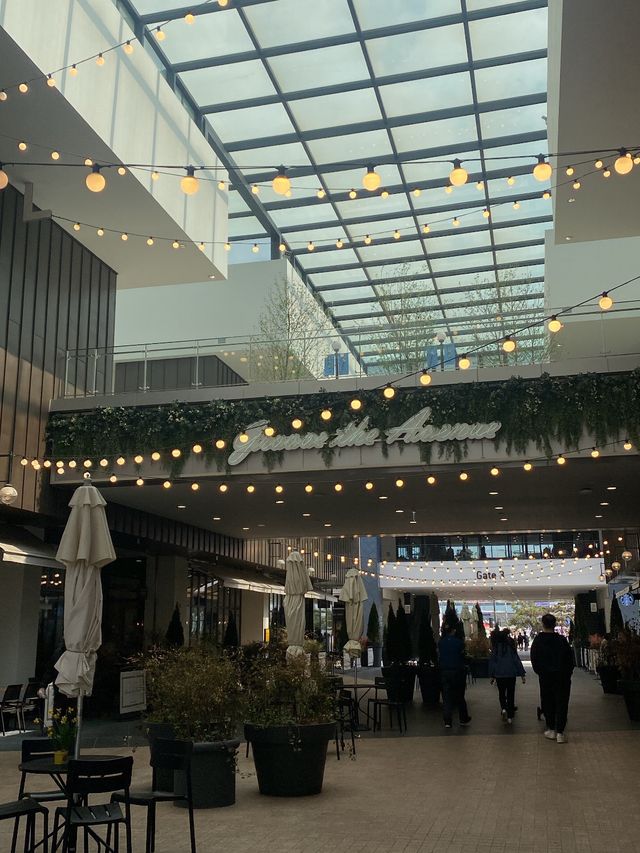 쇼핑과 여가활동을 동시에 ! [송도 트리플스트리트]